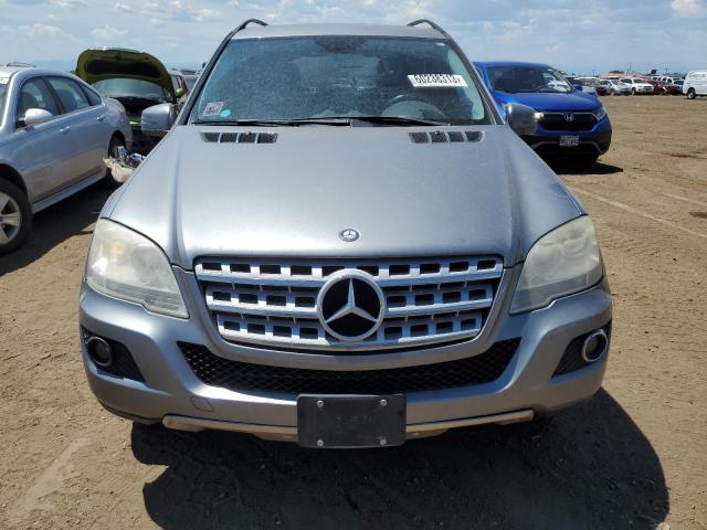 4JGBB8GB0BA746899 - 2011 MERCEDES-BENZ ML 350 4MATIC SILVER photo 5