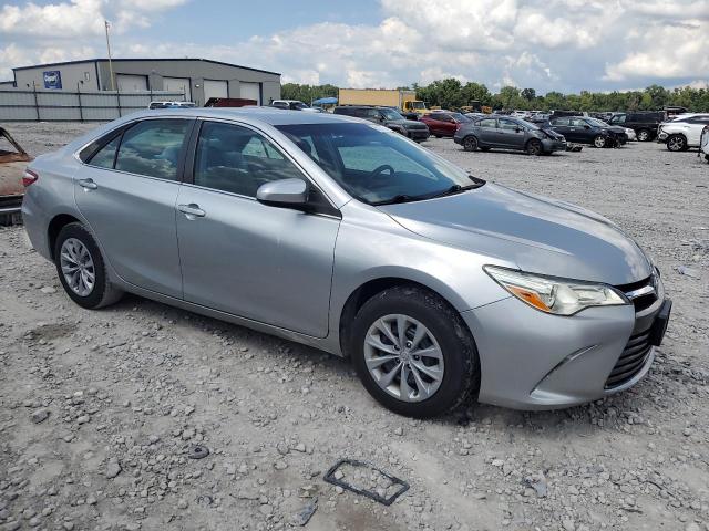 4T1BF1FK0GU246647 - 2016 TOYOTA CAMRY LE SILVER photo 4