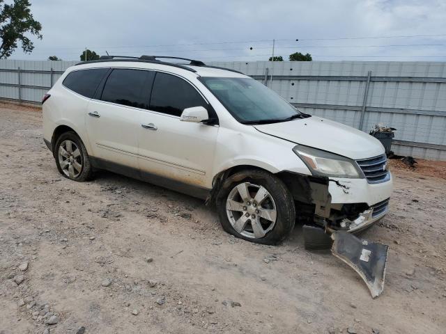 1GNKVJKD4FJ140739 - 2015 CHEVROLET TRAVERSE LTZ WHITE photo 4