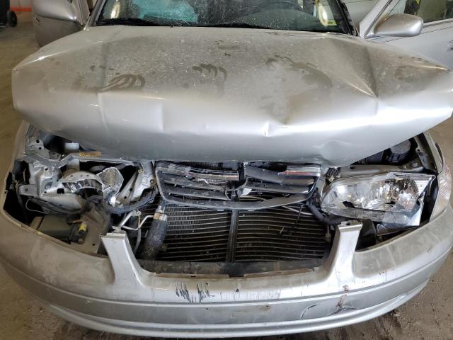 4T1BG22K1YU715965 - 2000 TOYOTA CAMRY CE SILVER photo 11