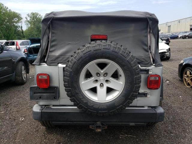 1J4FA69S94P796544 - 2004 JEEP WRANGLER / RUBICON SILVER photo 6