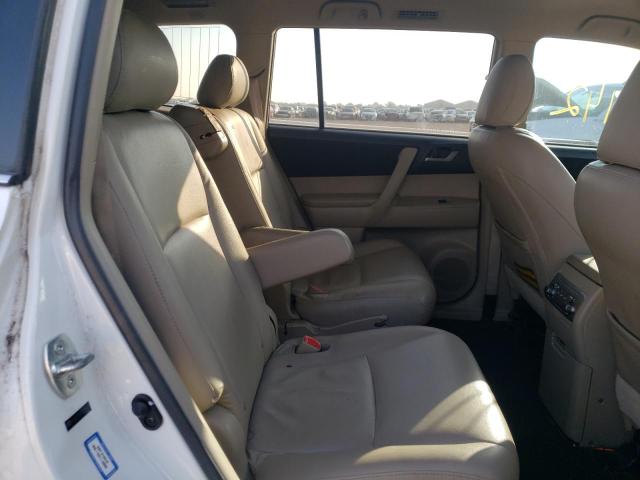 5TDZK3EH7DS090655 - 2013 TOYOTA HIGHLANDER BASE أبيض صورة 6
