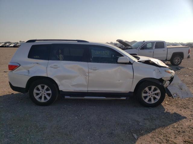 5TDZK3EH7DS090655 - 2013 TOYOTA HIGHLANDER BASE أبيض صورة 9