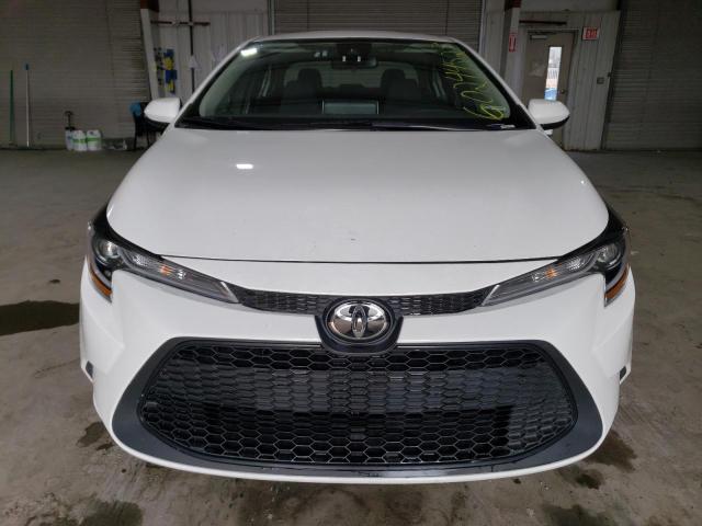 5YFEPRAEXLP087819 - 2020 TOYOTA COROLLA LE WHITE photo 5