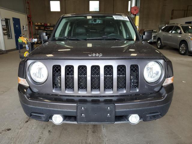 1C4NJRFB6GD636201 - 2016 JEEP PATRIOT LATITUDE GRAY photo 5