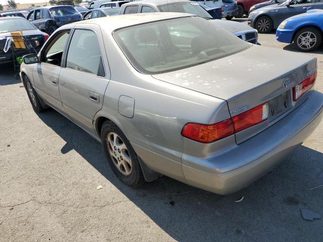 JT2BG22KXY0492376 - 2000 TOYOTA CAMRY CE GRAY photo 2