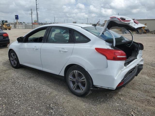 1FADP3FEXJL222679 - 2018 FORD FOCUS SE WHITE photo 2