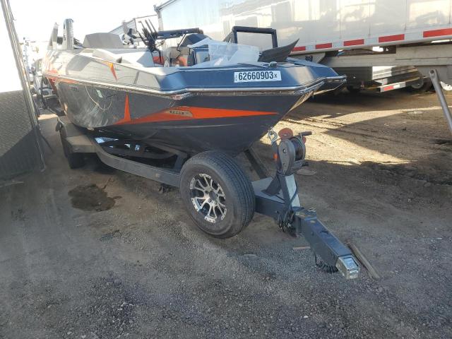 2017 MALIBU AXIS WAKE, null