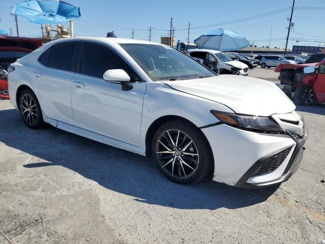 4T1G31AK1PU615540 - 2023 TOYOTA CAMRY SE NIGHT SHADE WHITE photo 4