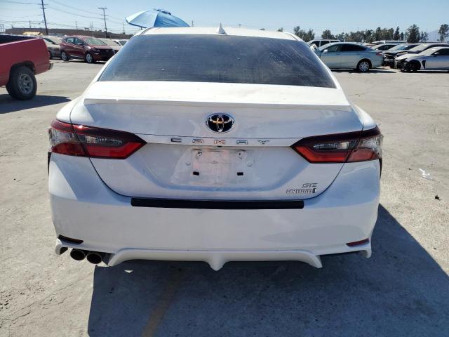 4T1G31AK1PU615540 - 2023 TOYOTA CAMRY SE NIGHT SHADE WHITE photo 6
