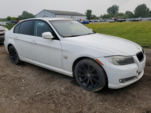 WBAPK7C58BA816389 - 2011 BMW 328 XI WHITE photo 4