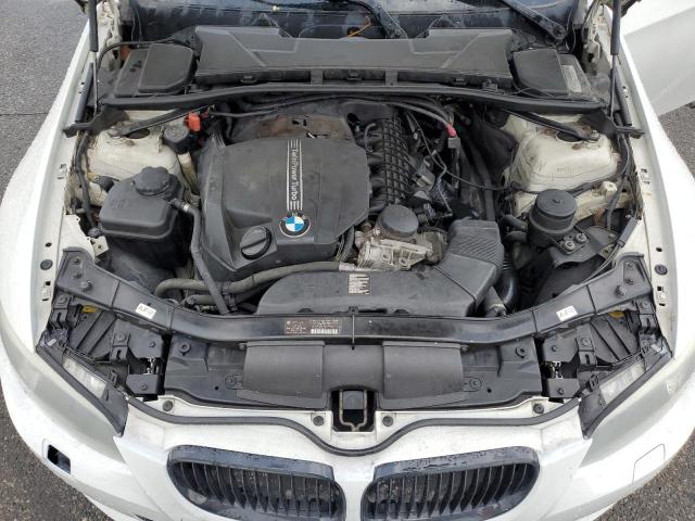 WBAKG7C57BE263030 - 2011 BMW 335 I WHITE photo 11