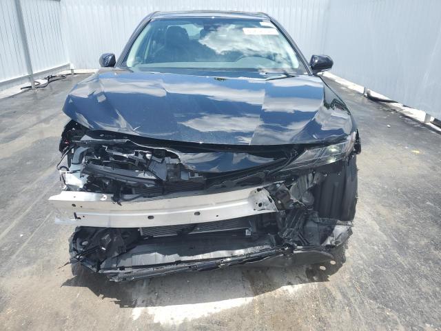 4T1G11AK5RU870331 - 2024 TOYOTA CAMRY SE NIGHT SHADE BLACK photo 5
