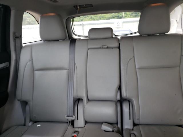 5TDKKRFH5GS174688 - 2016 TOYOTA HIGHLANDER XLE GRAY photo 10