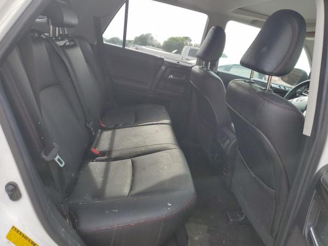 JTEBU5JRXJ5566447 - 2018 TOYOTA 4RUNNER SR5/SR5 PREMIUM 白色 照片 11