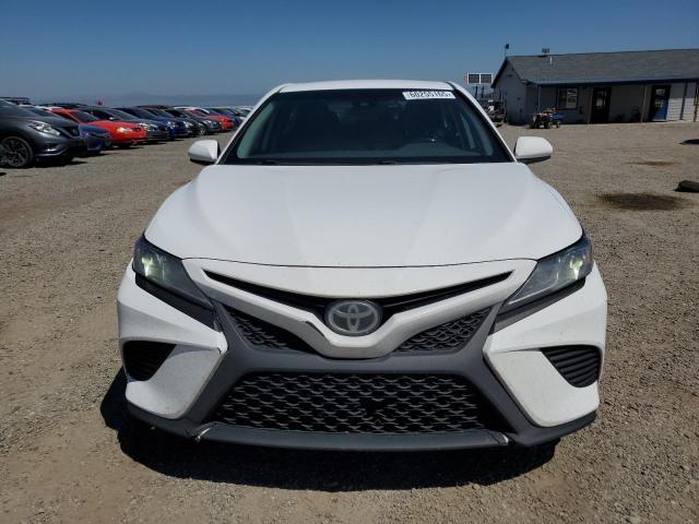 4T1B11HK9KU169457 - 2019 TOYOTA CAMRY L Blanc photo 5