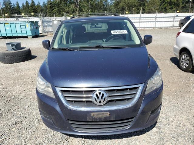 2V8HW34169R501357 - 2009 VOLKSWAGEN ROUTAN SE BLUE photo 5