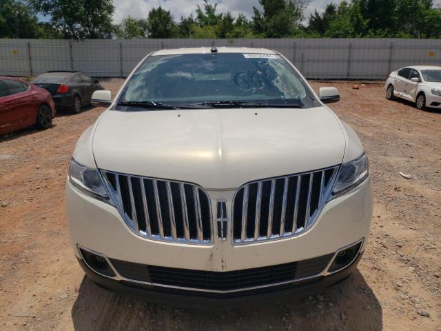 2LMDJ6JK2DBL43978 - 2013 LINCOLN MKX WHITE photo 5