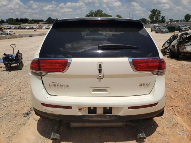 2LMDJ6JK2DBL43978 - 2013 LINCOLN MKX WHITE photo 6