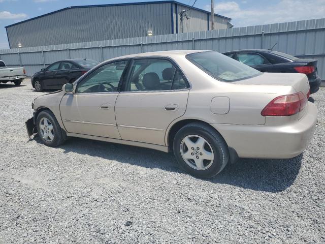 1HGCG1652YA026110 - 2000 HONDA ACCORD EX GOLD photo 2