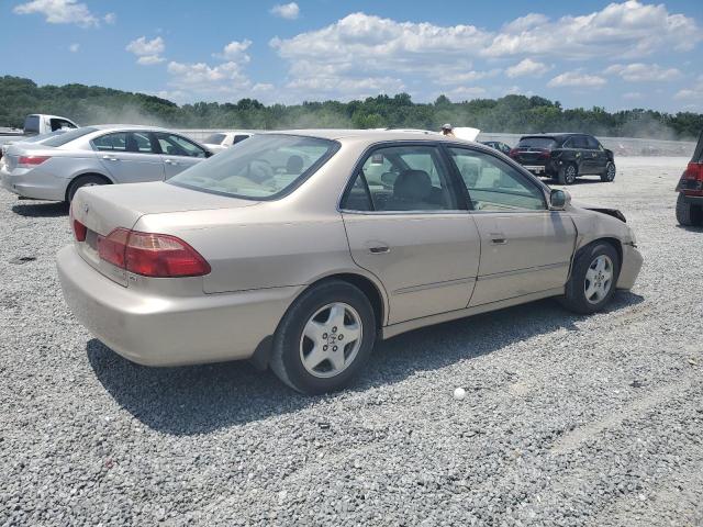 1HGCG1652YA026110 - 2000 HONDA ACCORD EX GOLD photo 3