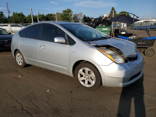 JTDKB20UX77692559 - 2007 TOYOTA PRIUS SILVER photo 4