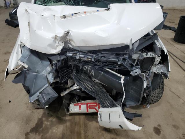 JTEBU5JR8G5284137 - 2016 TOYOTA 4RUNNER SR5/SR5 PREMIUM WHITE photo 12