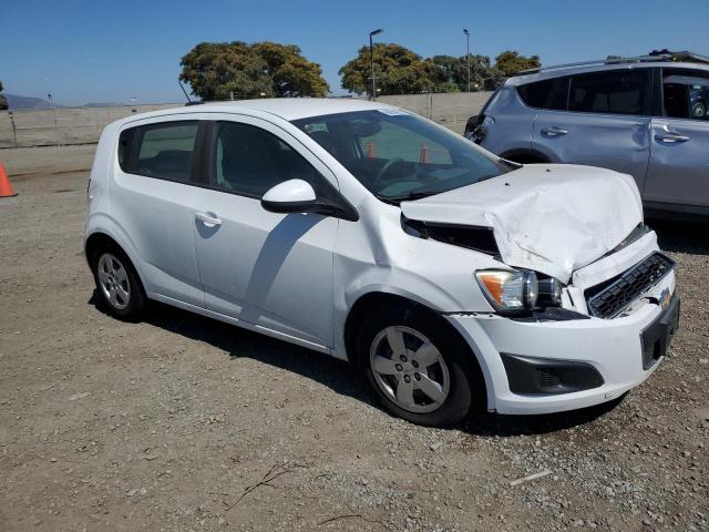 1G1JA6SH1G4112180 - 2016 CHEVROLET SONIC LS თეთრი ფოტო 4