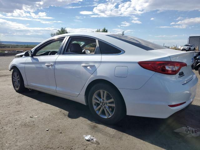 5NPE24AF8HH518236 - 2017 HYUNDAI SONATA SE WHITE photo 2