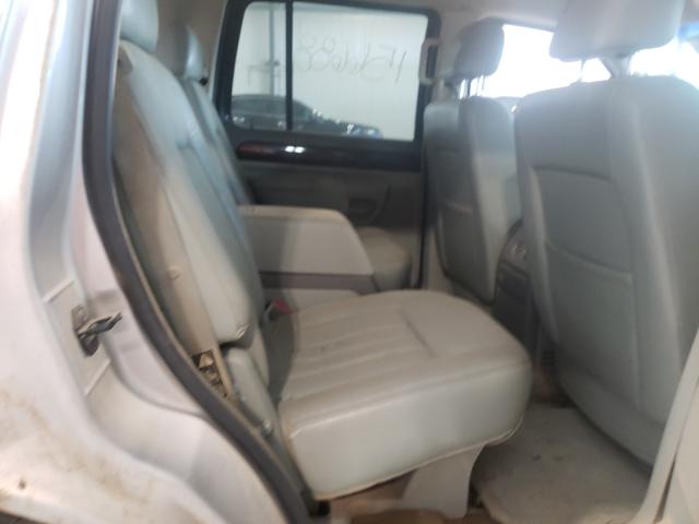 5LMEU78H03ZJ28664 - 2003 LINCOLN AVIATOR 银色 照片 6