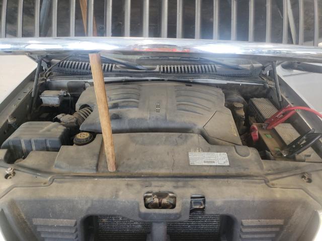 5LMEU78H03ZJ28664 - 2003 LINCOLN AVIATOR 银色 照片 7