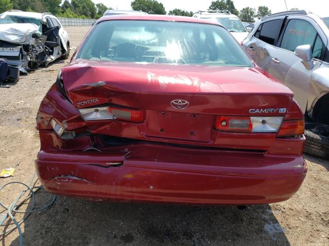 4T1BG28K0WU858667 - 1998 TOYOTA CAMRY CE RED photo 6