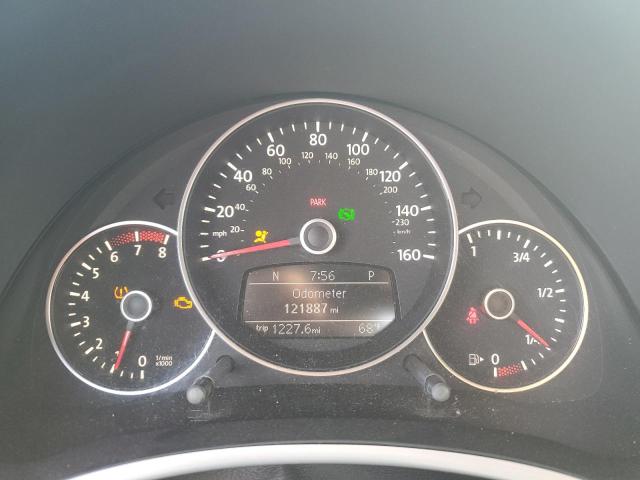 3VWJP7AT2CM610840 - 2012 VOLKSWAGEN BEETLE SILVER photo 9