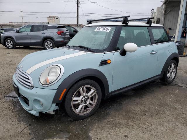2013 MINI COOPER, 