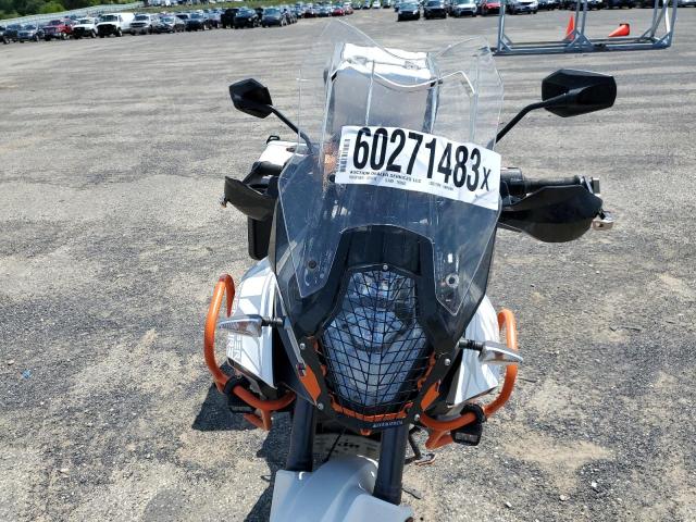 VBKV59405GM941354 - 2016 KTM 1290 SUPER ADVENTURE WHITE photo 9