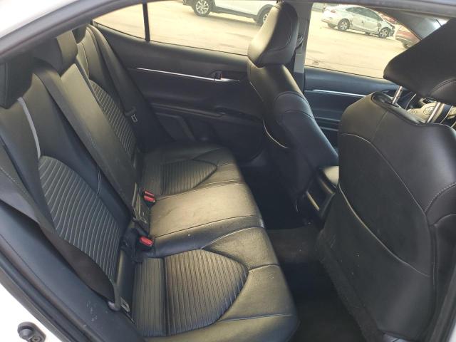 JTNB11HK3J3019719 - 2018 TOYOTA CAMRY L თეთრი ფოტო 10