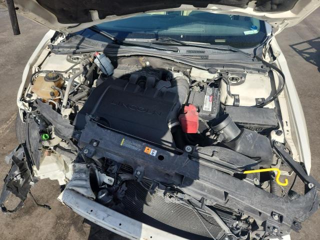3LNHL2GC2CR834888 - 2012 LINCOLN MKZ WHITE photo 11