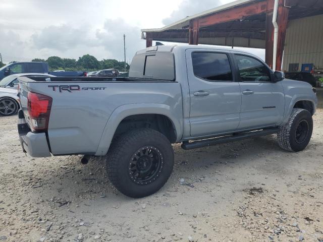 3TMAZ5CN9JM060856 - 2018 TOYOTA TACOMA DOUBLE CAB GRAY photo 3