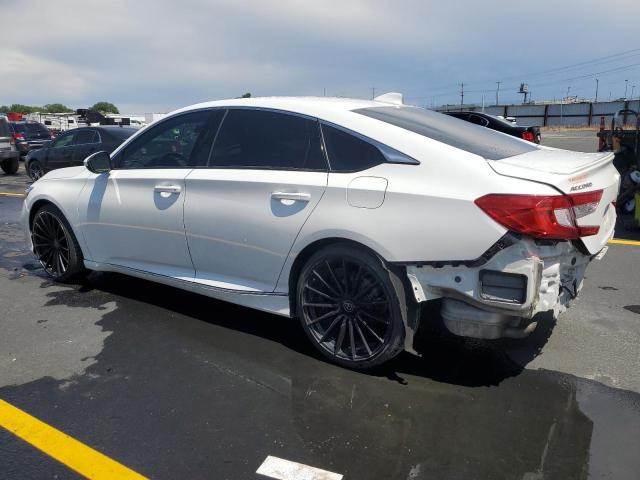 1HGCV1F38JA112015 - 2018 HONDA ACCORD SPORT WHITE photo 2