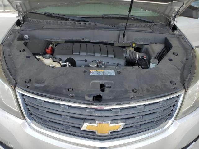 1GNKRFKD6FJ364581 - 2015 CHEVROLET TRAVERSE LS SILVER photo 12