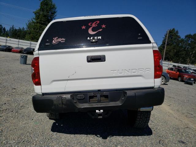 5TFUM5F15HX070809 - 2017 TOYOTA TUNDRA DOUBLE CAB SR/SR5 WHITE photo 6