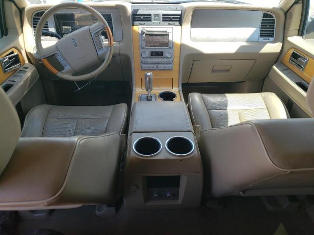 5LMFU27578LJ09389 - 2008 LINCOLN NAVIGATOR თეთრი ფოტო 8