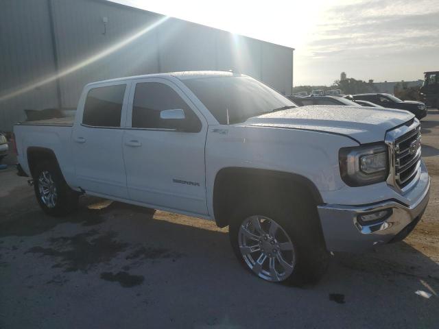 3GTU2MECXJG282246 - 2018 GMC SIERRA K1500 SLE WHITE photo 4