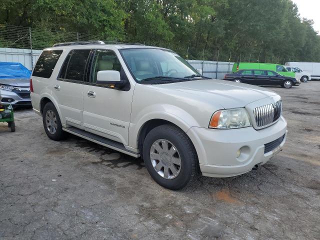 5LMFU27R74LJ42552 - 2004 LINCOLN NAVIGATOR WHITE photo 4