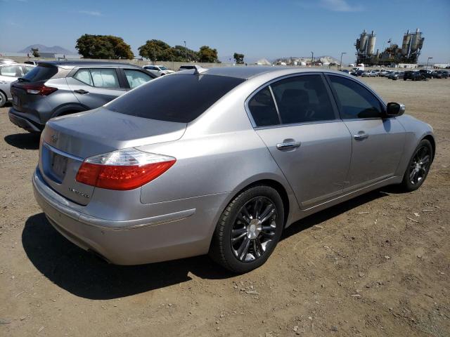 KMHGC4DF7BU133552 - 2011 HYUNDAI GENESIS 4.6L SILVER photo 3