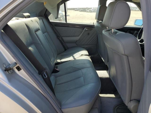 WDBHA28E9VF477590 - 1997 MERCEDES-BENZ C-CLASS 280 SILVER photo 10