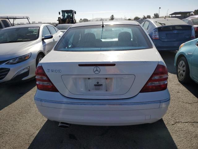 WDBRF52H96A912746 - 2006 MERCEDES-BENZ CLS-CLASS 230 WHITE photo 6