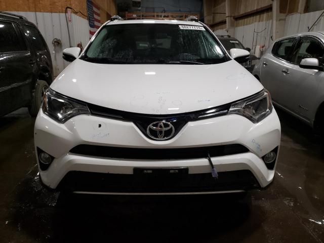 2T3RFREV2GW476044 - 2016 TOYOTA RAV4 XLE WHITE photo 5