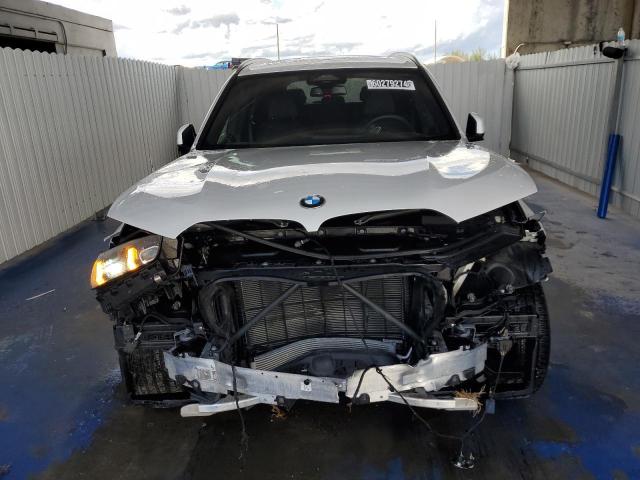 5UX23EU01R9V08203 - 2024 BMW X5 XDRIVE40I WHITE photo 5