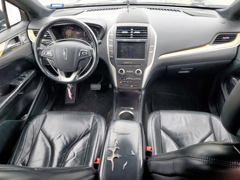 5LMCJ2C95GUJ27886 - 2016 LINCOLN MKC SELECT შავი ფოტო 8